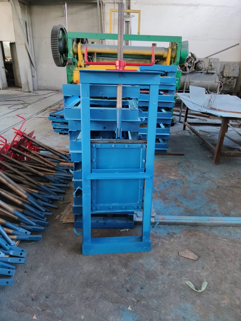 «Шымкентским механическим заводом» реализуется поставка шлюзов для воды в количестве 1000 штук.